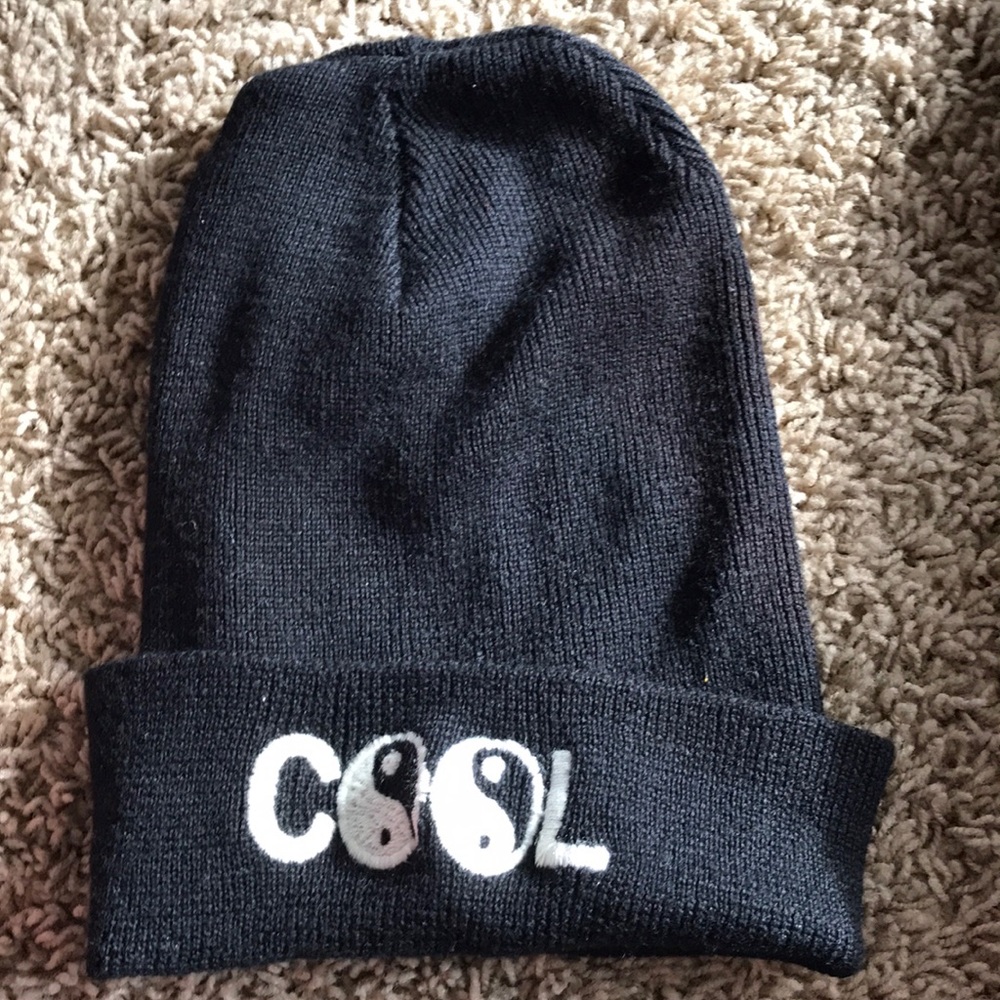 Brandy Melville “cool” beanie